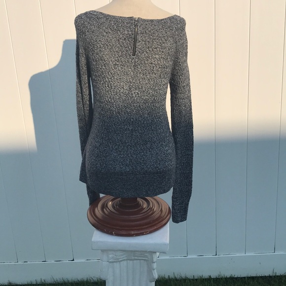 Small gray American Eagle sweater - Picture 3 of 5